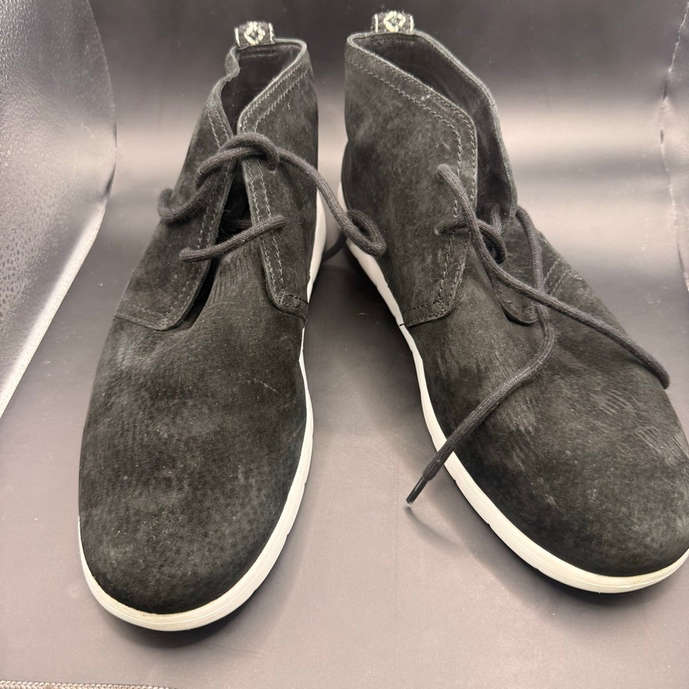 Men's UGG Black Suede Chukka Boots Size 11 with White Soles